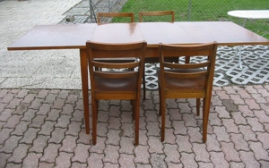 Tisch mit 4 Stühlen Bild 2