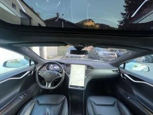 Tesla Model S Bild 12