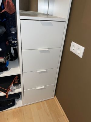 IKEA Kleiderschrank | Kasten Neuwertig mit Spiegel Bild 2