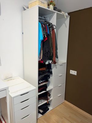 IKEA Kleiderschrank | Kasten Neuwertig mit Spiegel Bild 3