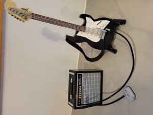 LEGO Fender Gitarre Bild 1