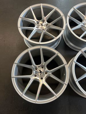 JR30 9,5J x 19 Zoll ET25 5x112 Alufelgen Audi A5 ect. mit Gutachten - Ausstellungsstück  Bild 2