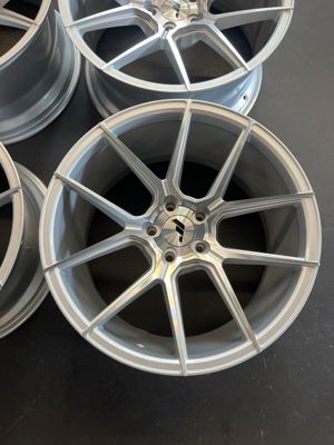 JR30 9,5J x 19 Zoll ET25 5x112 Alufelgen Audi A5 ect. mit Gutachten - Ausstellungsstück  Bild 3