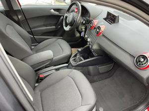 Audi A1 2014 Bild 13