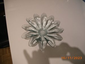 GLASSCHALE in Blumenform Bild 1