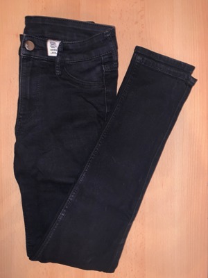 Schwarze Jeans Hosen Gr. 34 (26) - neuwertig - Denim, Skinny Bild 3