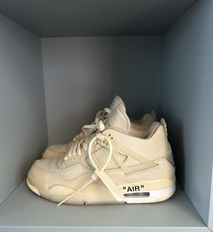 NIKE x OFF-WHITE Air Jordan 4 Sneaker (US 8.5 EUR 40) Bild 2