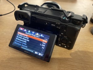 Sony a6400 + Sony 35mm 1.8 + Samyang 12mm 2.0 + Zubehör Bild 7