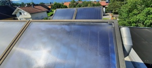 Solaranlage, Solarpaneele mit Verrohrung Bild 1