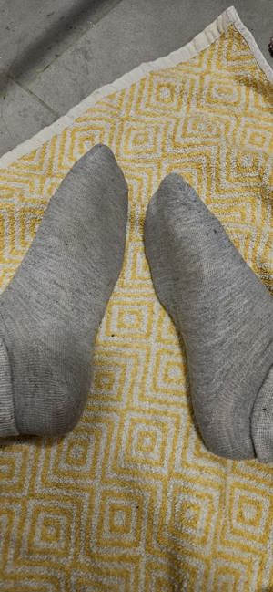 Getragene Socken und Unterwäsche (generell Hilfe gesucht)  Bild 1