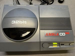 Commodore Amiga CD32 Bild 1