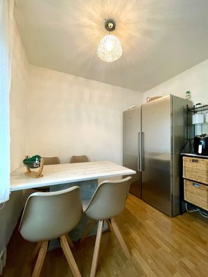VERMIETE 3 ZI Wohnung mit abgetrennter Küche und Balkon in FELDKIRCH LEVIS AB 1.MAI 2024 Bild 4