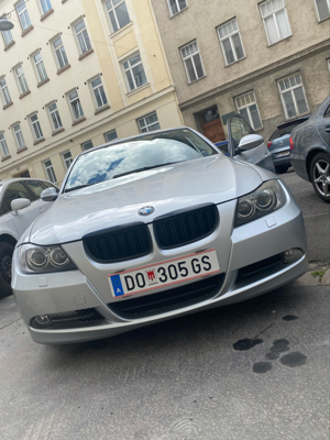 BMW 320I Bild 1