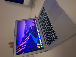Apple Macbook Air 13'' Bild 1