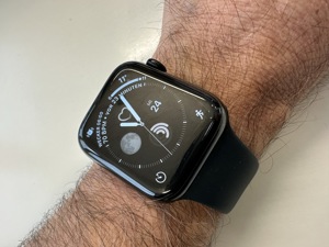 Apple Watch Serie 5   Edelstahl mit hartem Display Bild 1