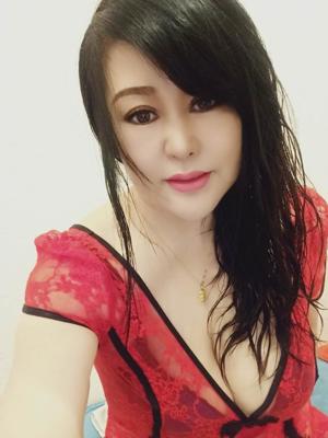 Sexy süsse Chinesin - Besuchbar und Hotelbesuche Bild 3