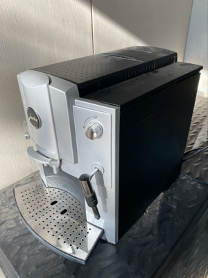 Jura- Kaffemaschine günstig zum Reparieren Bild 2