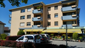 Attraktive 2,5-Zimmer-Wohnung mit Balkon, EBK und KFZ Stellplatz in Höchst Bild 1