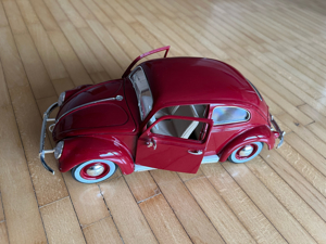 Modellauto Käfer rot Bild 2