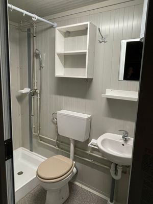 Sanitärcontainer Dusche WC Container Sanitär Bau Umbau Bild 4