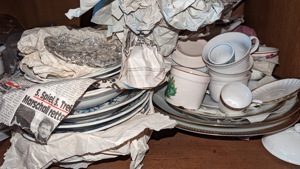 Flohmarkt Sachen fast geschenkt Messing Kristall Geschirr Vasen Silberbesteck Bild 5