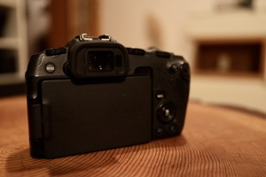 Canon EOS RP + Verlängerungsgriff + Akkus Bild 4