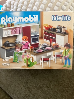 PLAYMOBIL City Life Große Familienküche Bild 1