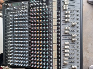 Mischpult Onyx 1640 + Audioequipment