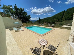 Wunderschöne Anlage zur alleinigen Nutzung mit 2 Häusern und Pool in ITALIEN - Umbrien Bild 1
