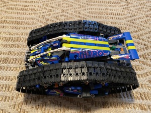 Lego Technic - App gesteuertes Transormationsfahrzeug Bild 1