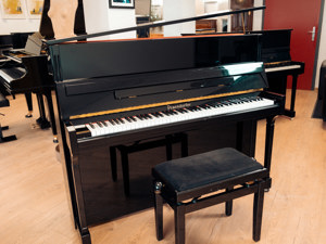 Pesendorfer Klavier in schwarz poliert. Kostenlose Lieferung in ganz Vorarlberg(*) Bild 7