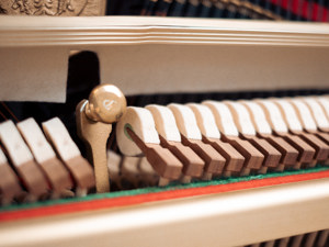 Pesendorfer Klavier in schwarz poliert. Kostenlose Lieferung in ganz Vorarlberg(*) Bild 10
