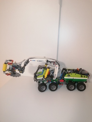 Lego Technik Harvester Bild 3