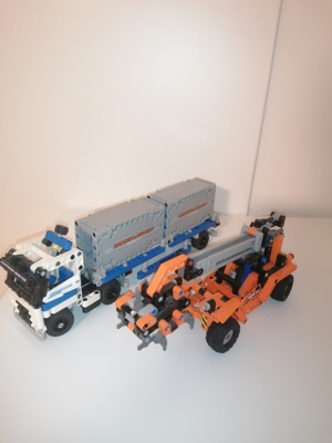 Lego Technik Cargo Set Bild 2