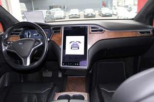 Tesla Model X Bild 10