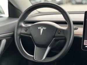 Tesla Model Bild 11