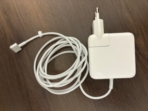 Apple MD592Z A 45W MagSafe 2 Power Adapter (Netzteil für MacBook Air)
