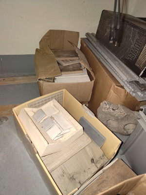 Diverse Fliesen Reste vom Hausbau, aber auch 2 Kartons der selbigen  Bild 3