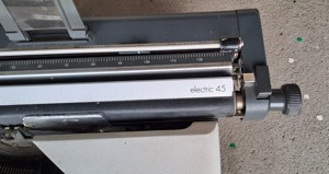 Olympia electric 45 Schreibmaschine Bild 3