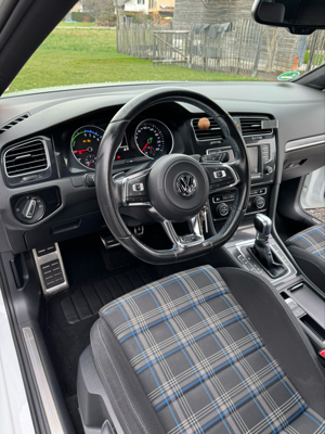 VW Golf 7 GTE Hybrid Bild 10