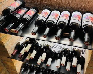 Weinkellerauflösung - Rotweine und Weißweine hauptsächlich aus Österreich