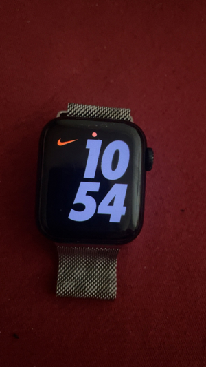 Apple Watch SE (2nd Gen) Midnight Aluminium