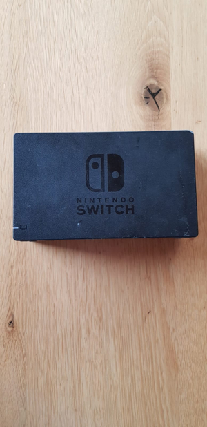 Nintendo Switch und Zubehör Bild 4