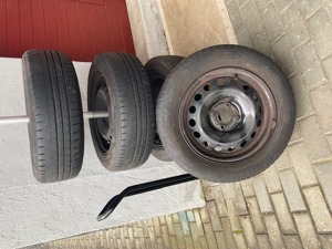 Felgen mit Reifen für Dacia Bild 2