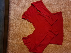 Rotes Shirt in Größe S
