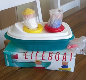 Spielzeug Boot Tupperware NEU