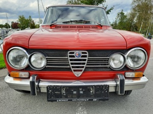 Alfa Romeo Giulia Super 1300 Oldtimer Bild 1