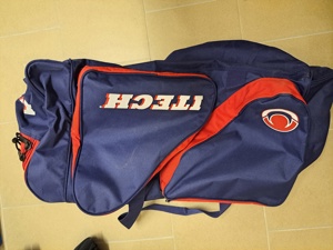 Eishockey  Rollhockey Tasche mit Schonern, Handschuhen und Schläger Bild 1