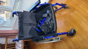 Rollstuhl extrabreit Bild 3