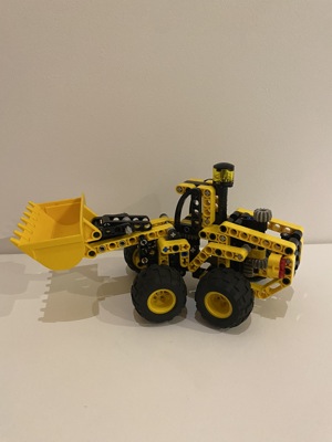 Lego technic radlader 8453 Bild 5
